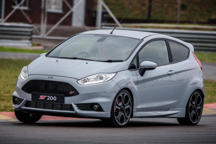 Ford Fiesta ST200 2017 года  (ZA) (фото 31 из 40)
